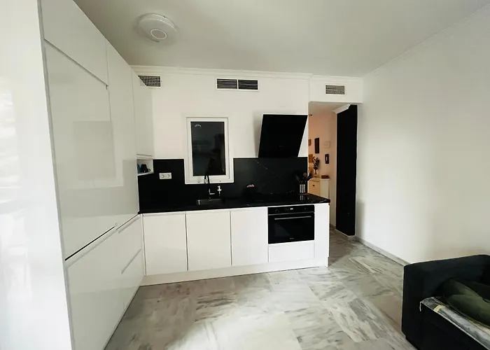 Piso En Zona Tranquila De - Torrequebrada Golf