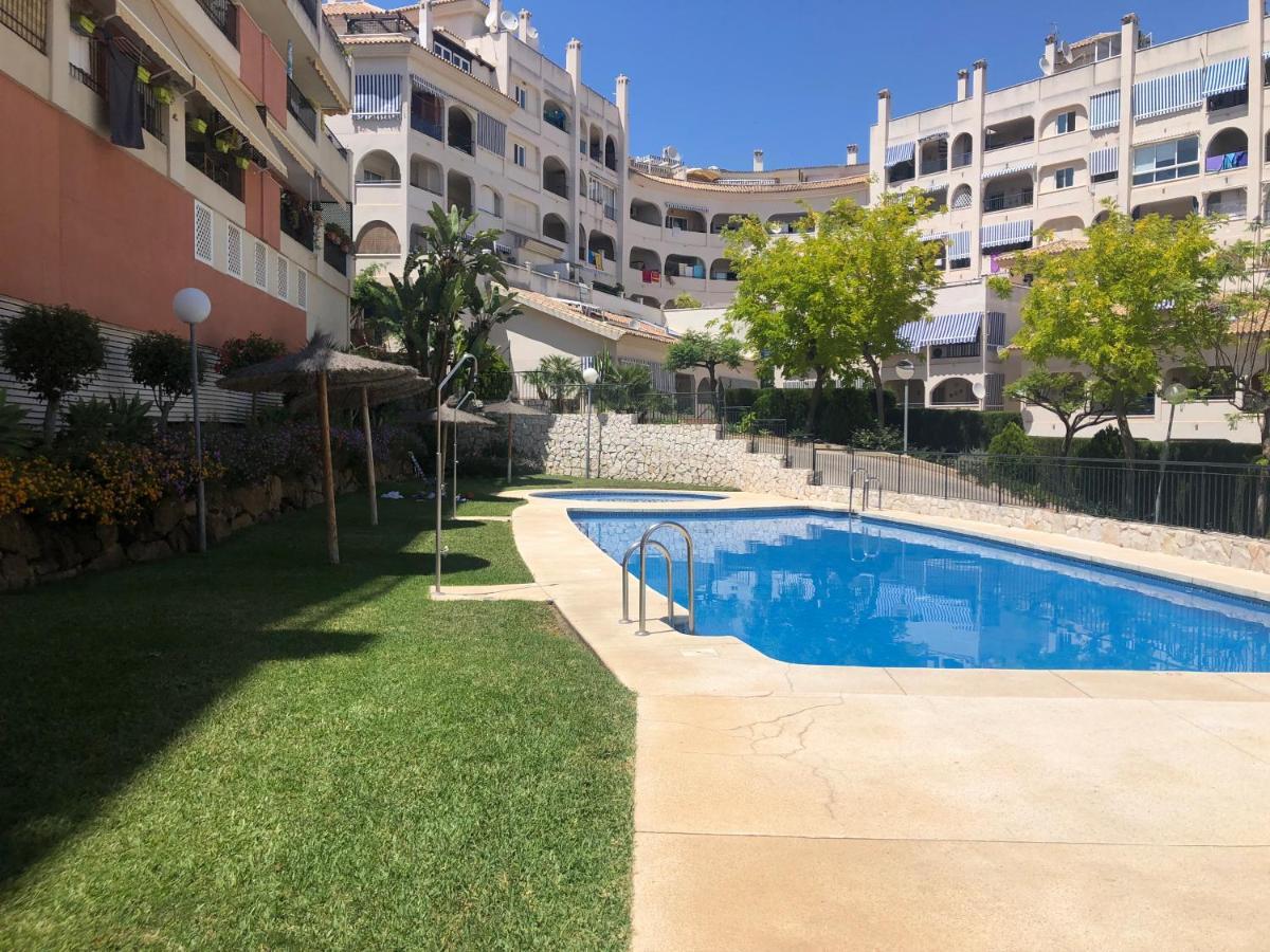 Piso En Zona Tranquila De - Torrequebrada Golf Apartamento *